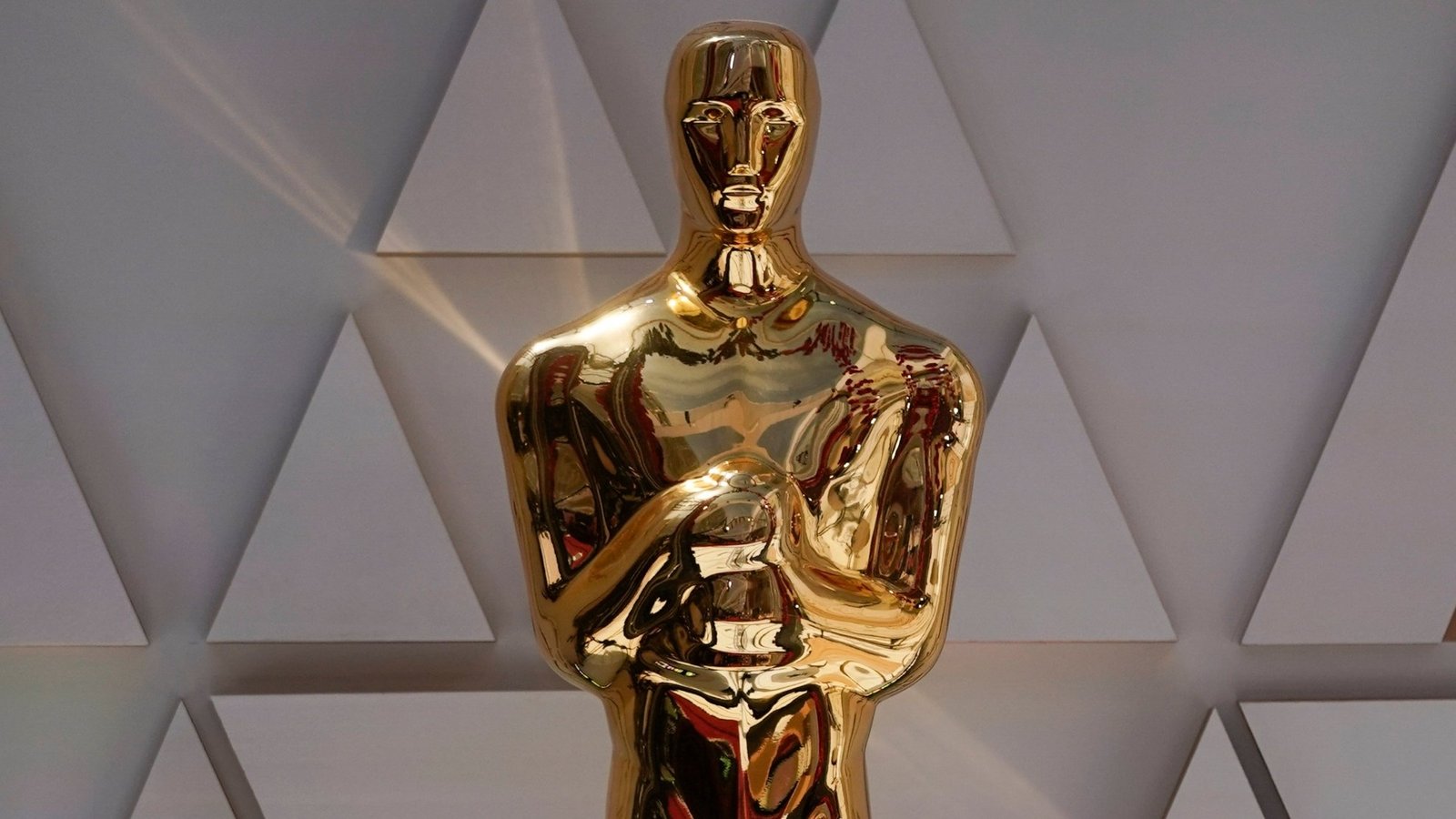 The Oscars Unveil Their 2024 Nominees: 10 Films Battling for Best Picture