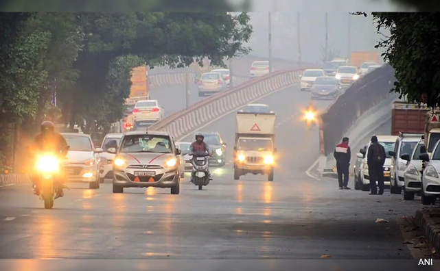 Weather Update: Delhi-NCR to Experience Light Drizzle Along with Strong Winds