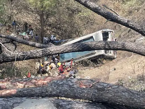 Bus fell into 150 feet deep gorge in Jammu: 21 dead, 69 injured
