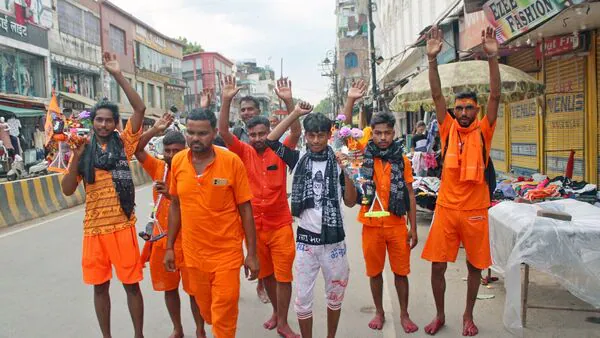 Kanwar Yatra Issue: Supreme Court Stays Name Plate Order, UP-Uttarakhand Government Response Sought| What the Court Said: 7 Key Points