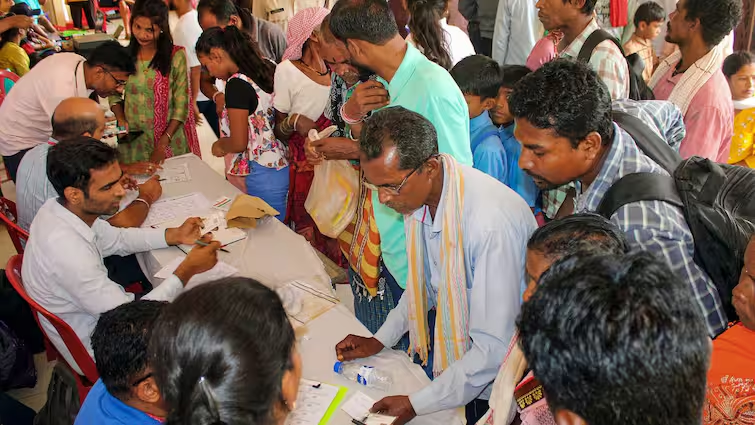 No Aadhaar Card will be made Without NRC in This BJP-Ruled State, Shocking Announcement from the CM