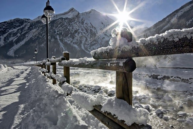Weather Update: Heavy Snowfall Near UP, Delhi-Bihar-Rajasthan on Alert!