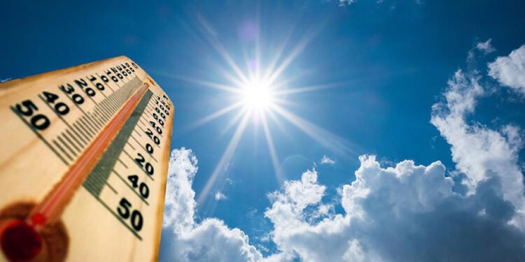 Weather U-Turn: India’s Hottest February in 125 Years & Snowfall Mystery